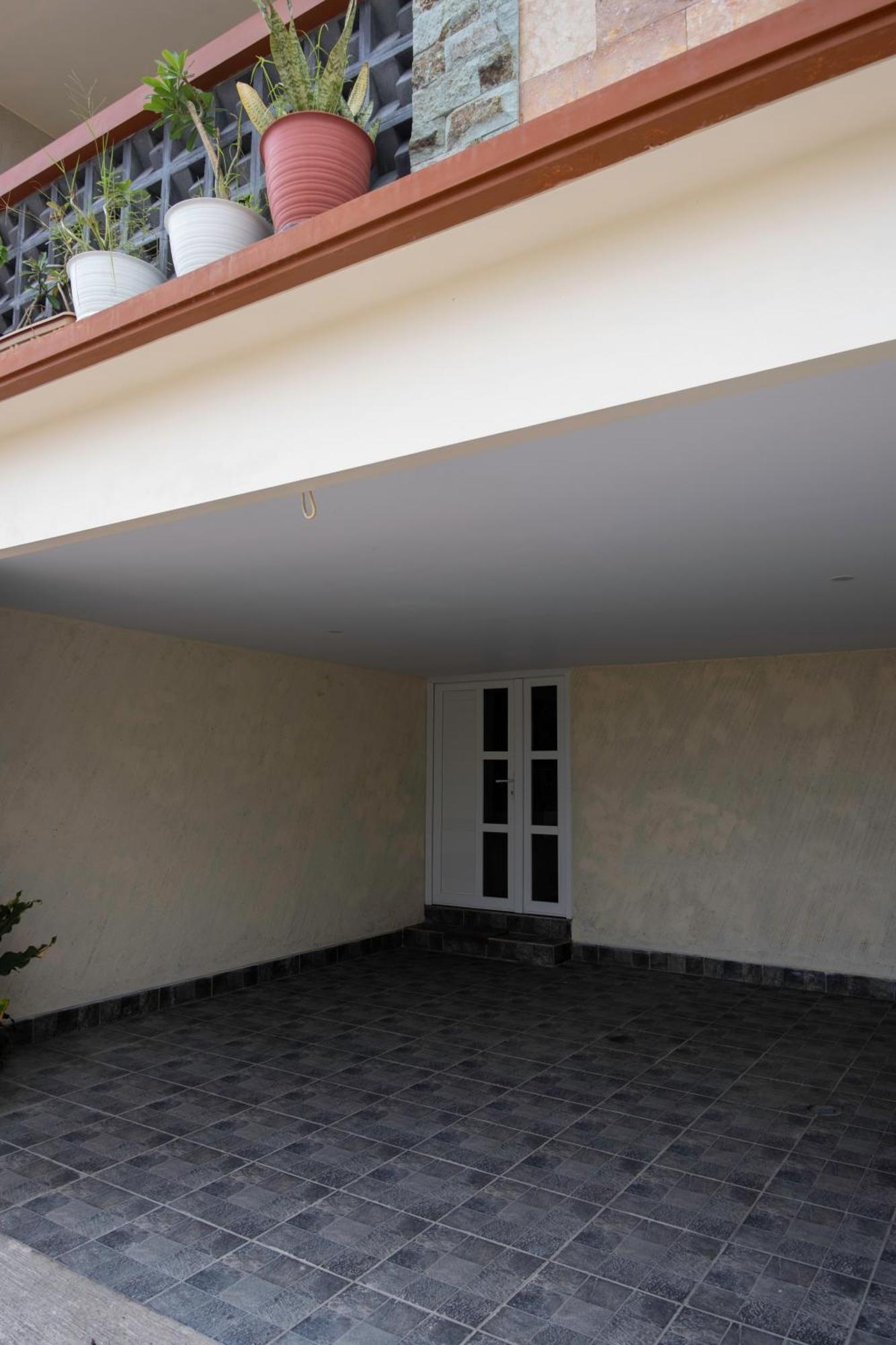 Entire Modern House With Ricefield View And Private Garage Villa Sanur